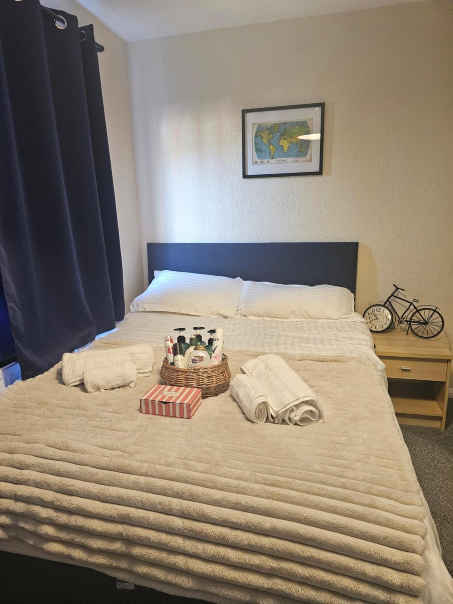 Double Bedroom Located Close To Manchester Airport 위더셔 외부 사진