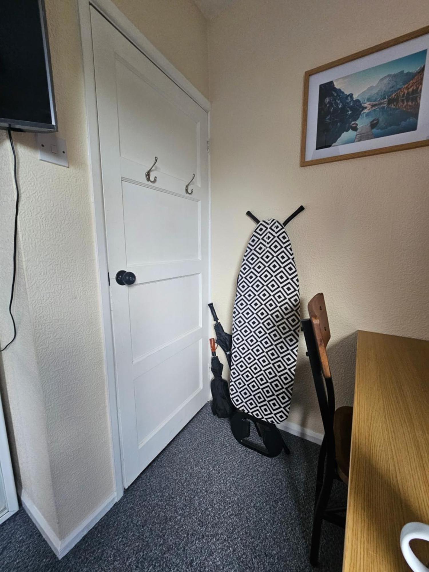 Double Bedroom Located Close To Manchester Airport 위더셔 외부 사진